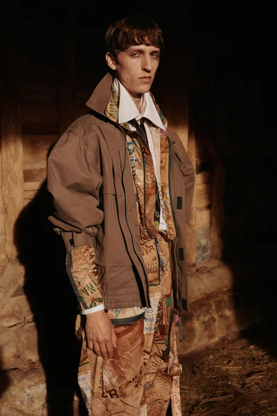 Look 38